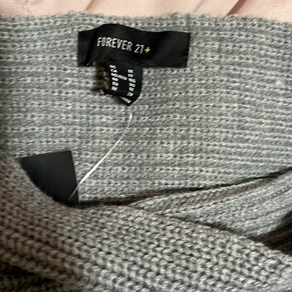 Forever 21 knitted grey sweatshirt - Picture 3 of 3